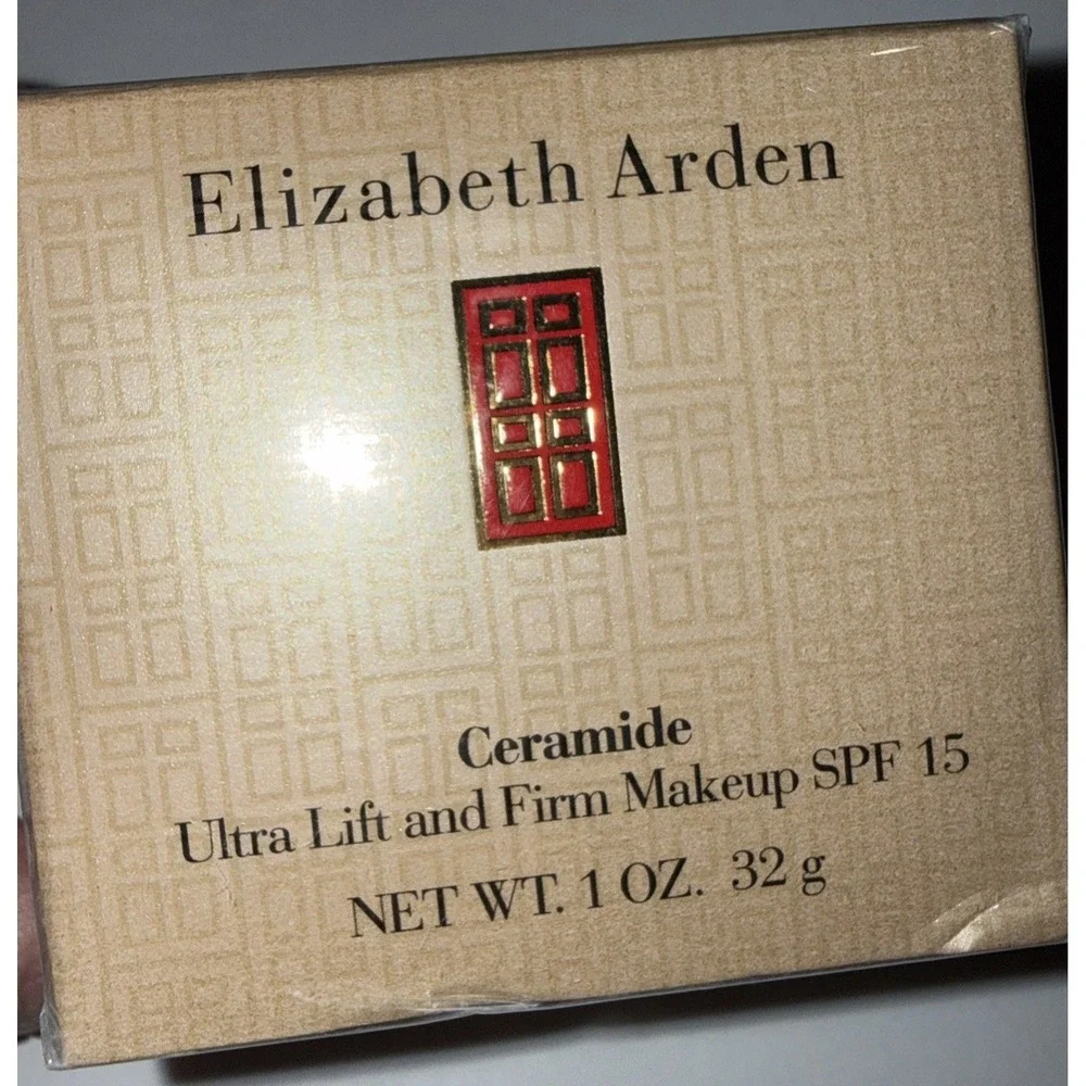 ELIZABETH ARDEN CERAMIDE ULTRA LIFT & FIRM MAKEUP Cocoa #15 NIB‎ SPF 15